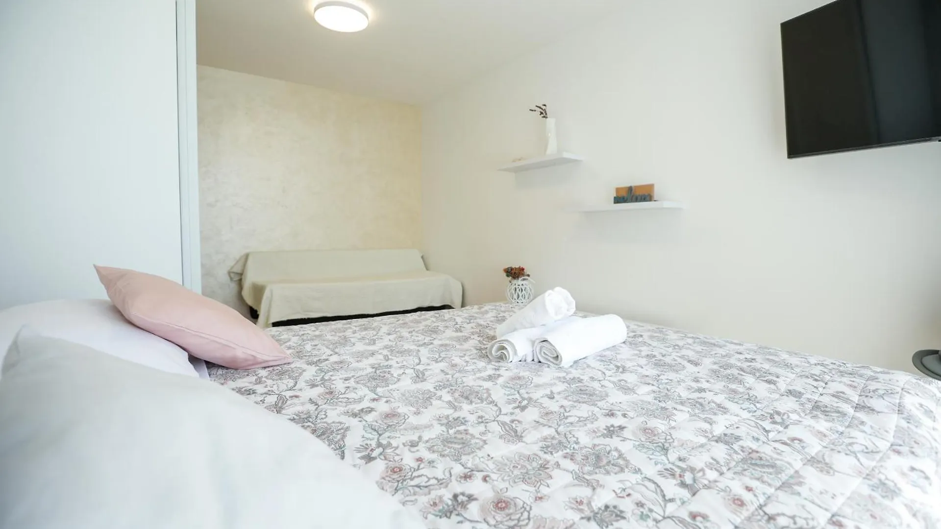 Apartments Lana I Davide Zadar